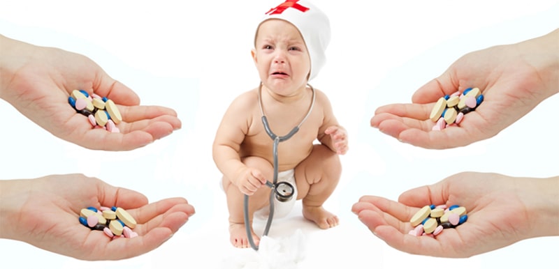 Hăm da thường xảy ra khi bé con đang uống thuốc kháng sinh